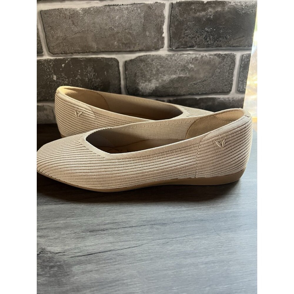 Vivaia Square-Toe V-Cut Flats Margot 2.0 Golden Almond Size 39.5 8.5 US - Picture 6 of 14